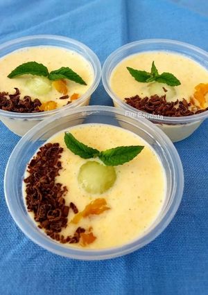 Foto principal de Helado de melón y melocotón en tarrinas