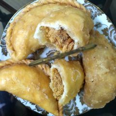 A picture of Gujiya.