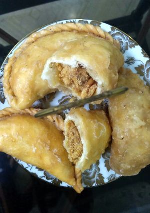 A picture of Gujiya.