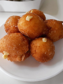 Una foto de Buñuelos de viento rellenos de crema ¡sin gluten!