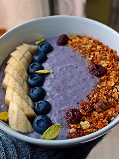 Una foto de Porridge de arándanos