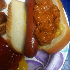 A picture of Egg and Chili-Dog.