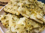 Una foto de faina queso