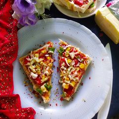 A picture of Cheesy Bread Pizza.