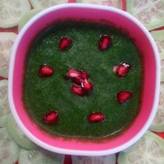 A picture of Navratri special coriander chutney.