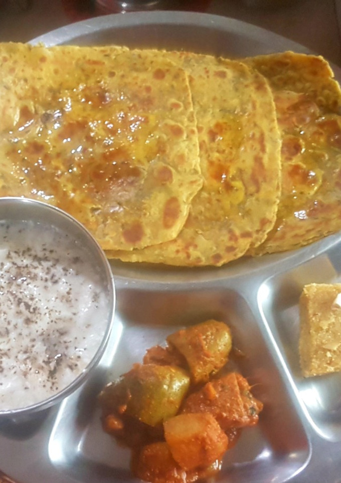 दाल पराठा(Dal Paratha recipe in Hindi) रेसिपी मुख्य फोटो