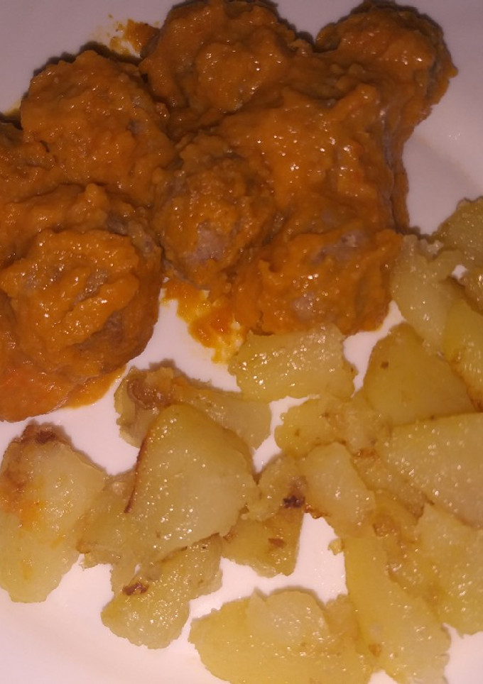Una foto de Albóndigas en salsa española