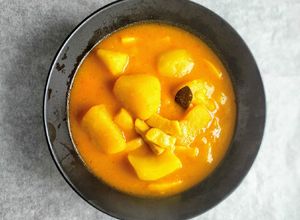 Foto principal de Patatas guisadas con rabas de calamar