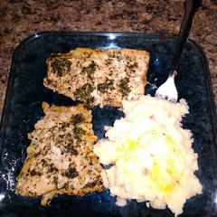 A picture of Lemon Garlic Salmon.