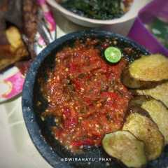 A picture of Sambal Terasi.