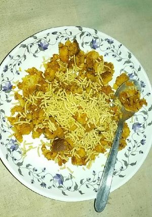 A picture of Bread upma.