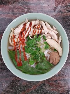 Hình của món Phở Gà Bò Viên.