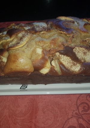 Una foto de Budín de manzana 🍎🍎