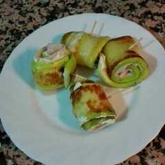 Una foto de Rollitos de calabacín