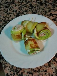 Una foto de Rollitos de calabacín