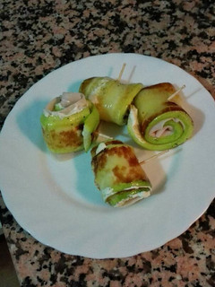 Una foto de Rollitos de calabacín