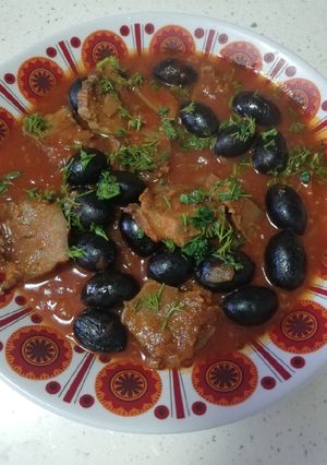 O poză a rețetei Sos de limbă de porc și măsline.