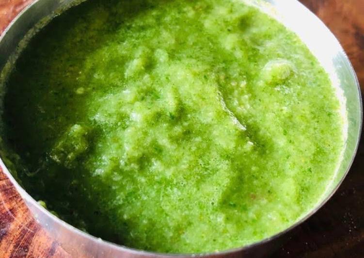 Steps to Make Quick Spicy Green Chutney