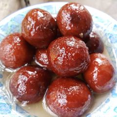 A picture of Gluten Free Gulab jamun with Tofu.