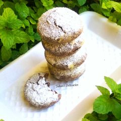 A picture of Chocolate Crinkle Cookies.