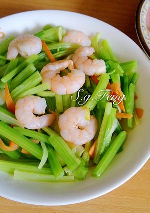 蝦仁炒芹菜 的食譜成品照片