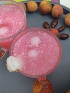 A picture of Splash lychee juice.