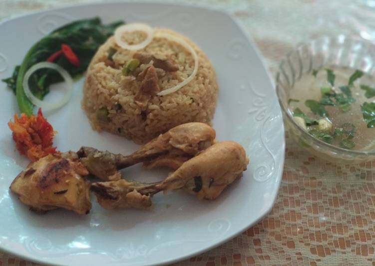 Bagaimana Menyiapkan Nasi Ayam Hainan, Enak