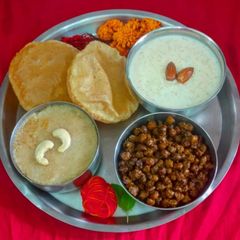 A picture of Kale Chane ka Prasad/ Kanjak Kala Chana.