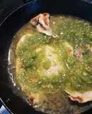 Bistec de cerdo en salsa verde