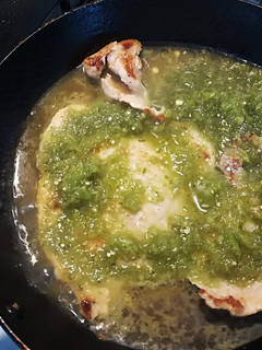 Una foto de Bistec de cerdo en salsa verde