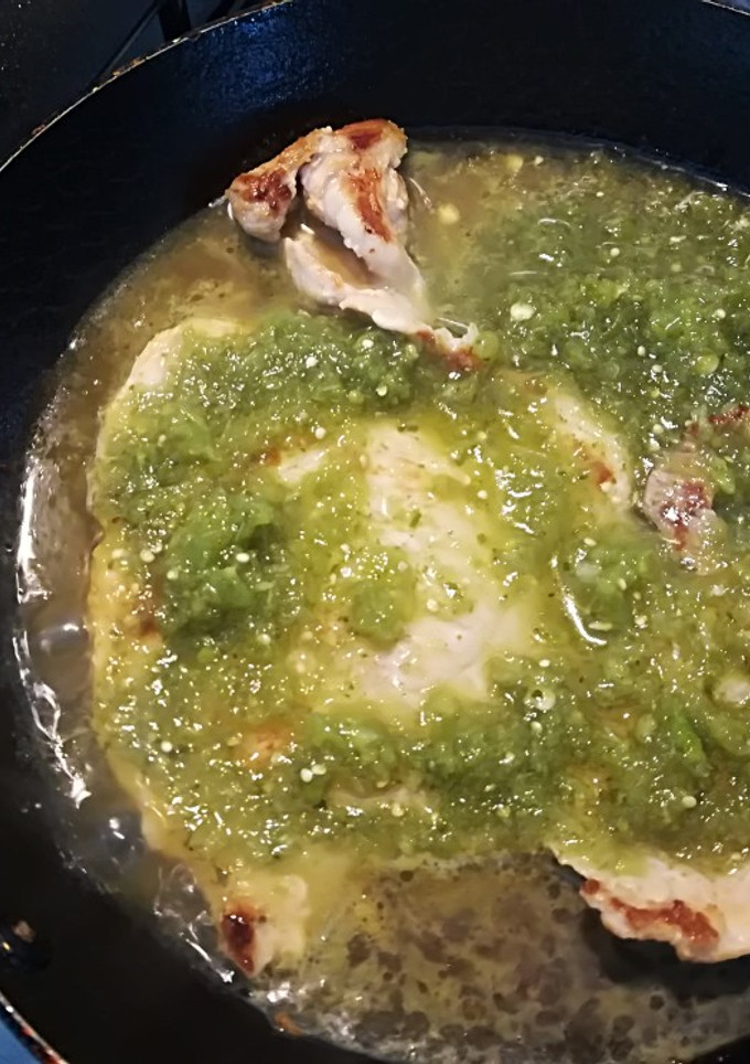 Una foto de Bistec de cerdo en salsa verde