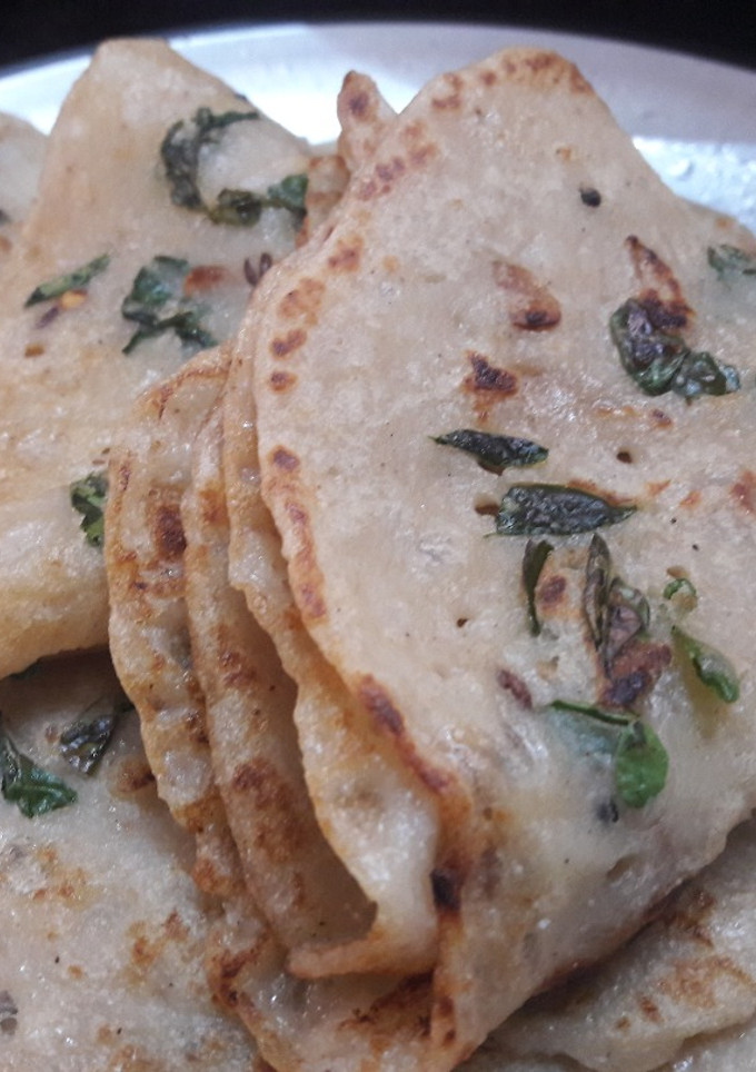 கோதுமை ரவை முருங்கை இலை தோசை செய்முறை முக்கிய புகைப்படம்