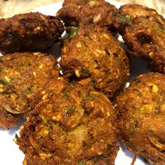 A picture of Qeema and moong daal Tikki.