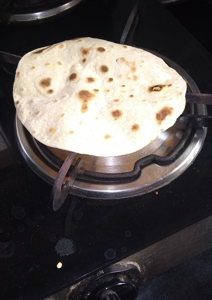 જુવાર બાજરી  ની રોટલી રેસીપી મુખ્ય ફોટો