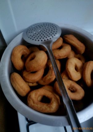 A picture of Doughnuts with rosemary and cardamom flavour.