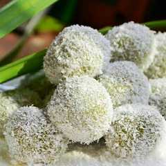 Klepon Ketan Pandan রেসিপির প্রধান ছবি