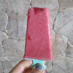 Una foto de Helado de frutilla
