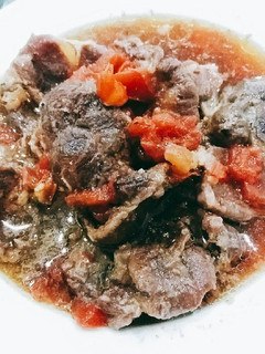 Hình của món Bắp bò om cà chua.