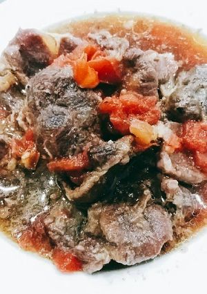 Hình của món Bắp bò om cà chua.
