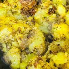 Peri peri semi fried spicy potatoes A picture of Peri peri semi fried spicy potatoes.