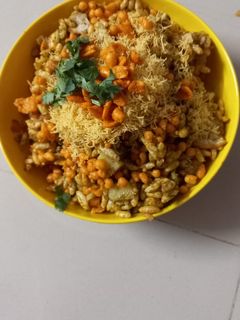 મમરાની ભેળ (Mamra Bhel Recipe In Gujarati) રેસીપી મુખ્ય ફોટો