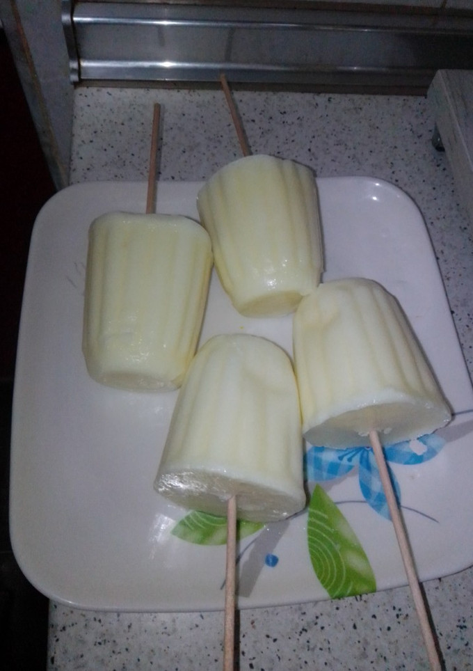 Una foto de Helado casero de limón facilísimo