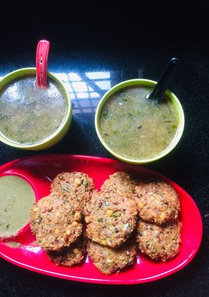 A picture of Nutritious sprouted horse gram vada.