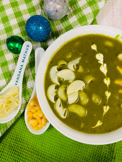 पालक कॉर्न सूप (Palak Corn Soup recipe in Hindi) रेसिपी मुख्य फोटो