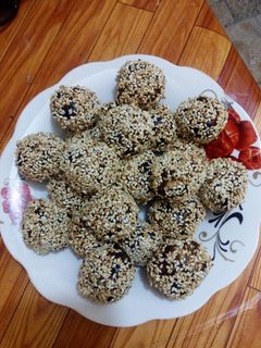 صورة لوصفة كرات التمر بالجوز