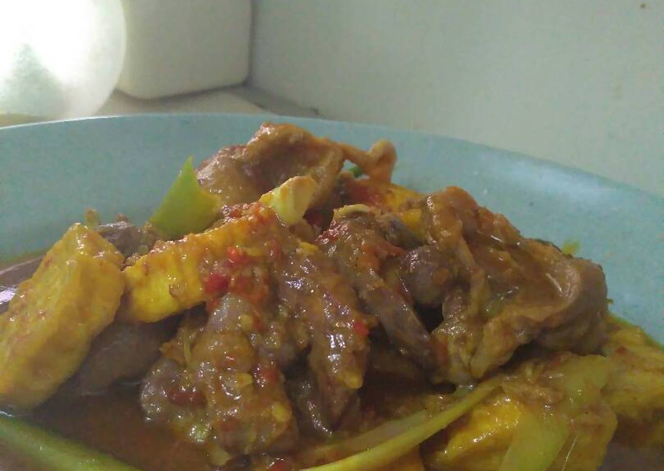 Ati ayam tahu balado