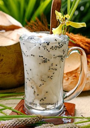Foto resep Es Kelapa Muda Selasih