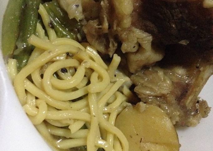 Recipe of Perfect Pork Tendon Bone Noodle Soup