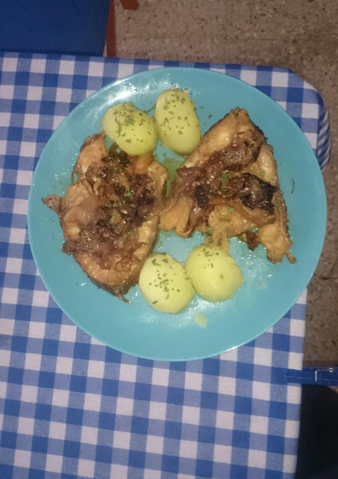 Una foto de Sama roquera encebollada