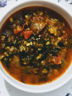 छिलका मूंग दाल पालक के साथ (chilka moong dal palak ke sath recipe in Hindi) रेसिपी मुख्य फोटो